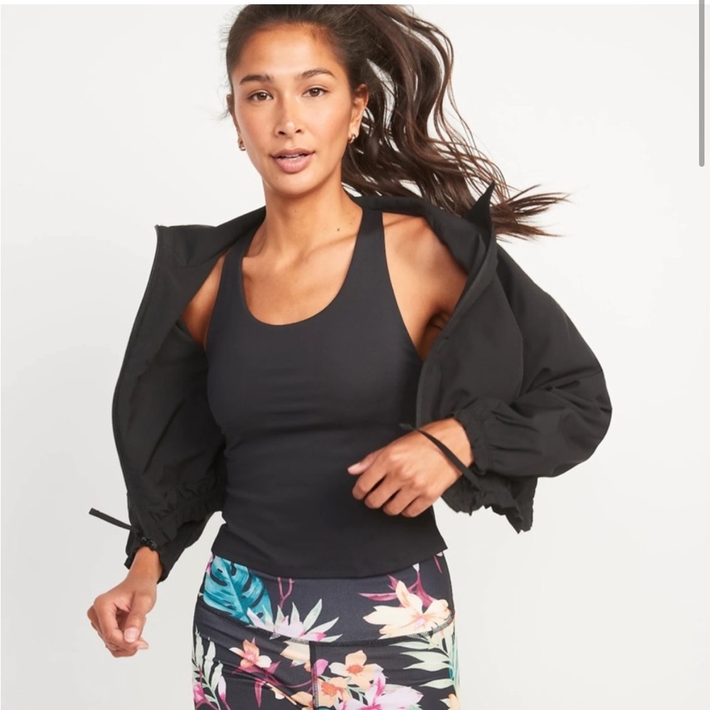 (NWT) Old Navy Powersoft Cropped Shelf-Bra Tank